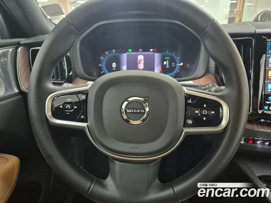 Volvo XC60 2025 из KR, фото 9