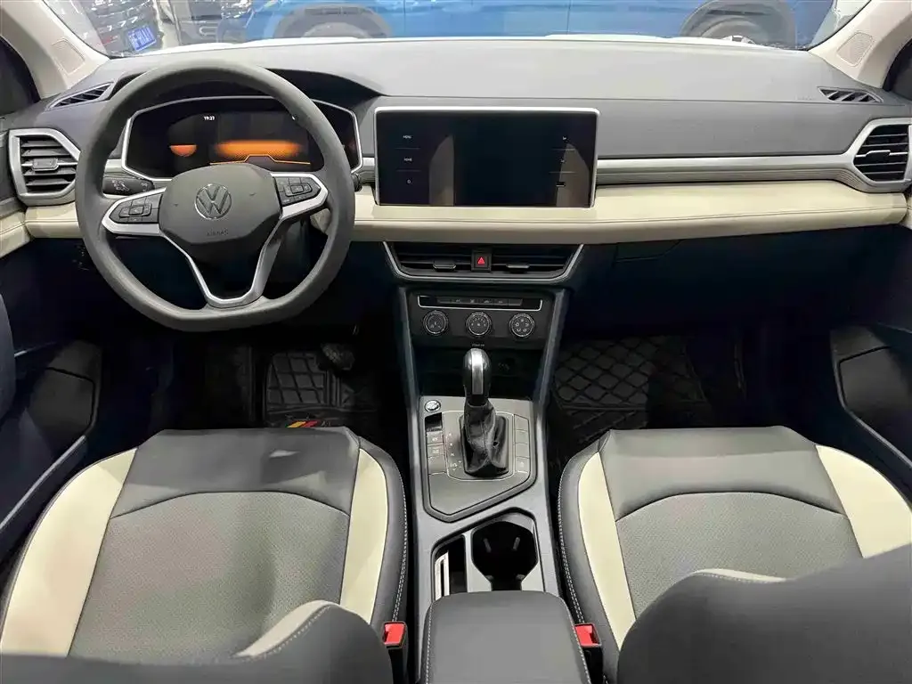 Volkswagen Tharu 2024 из CN, фото 9