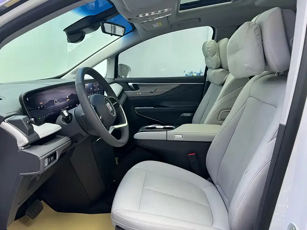 Buick GL8 2025 из CN, фото 3