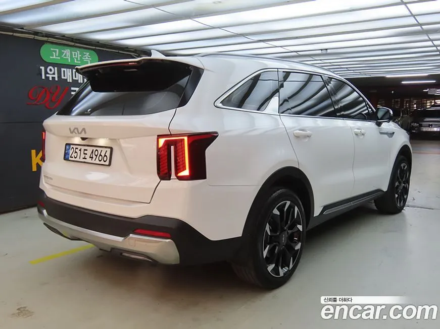 Kia Sorento — фото 4