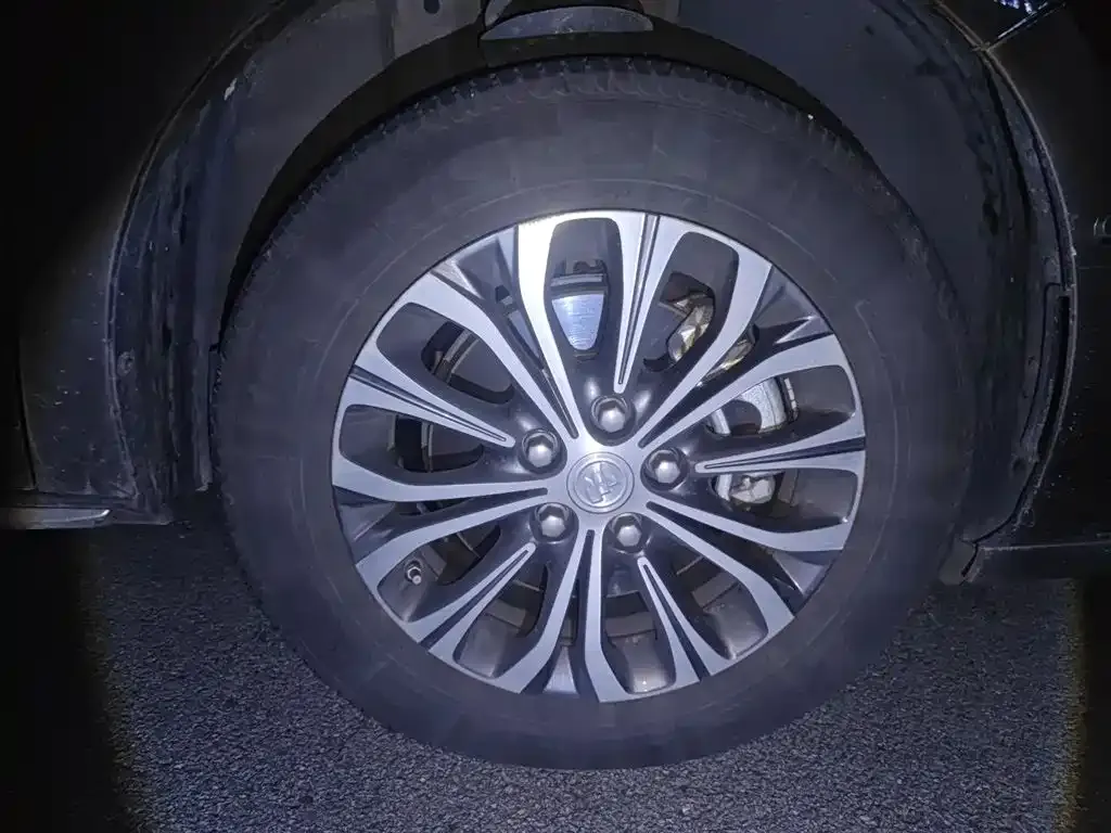 Buick GL8 2023 из CN, фото 9