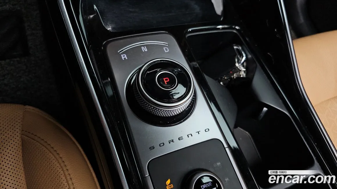 Kia Sorento — фото 9