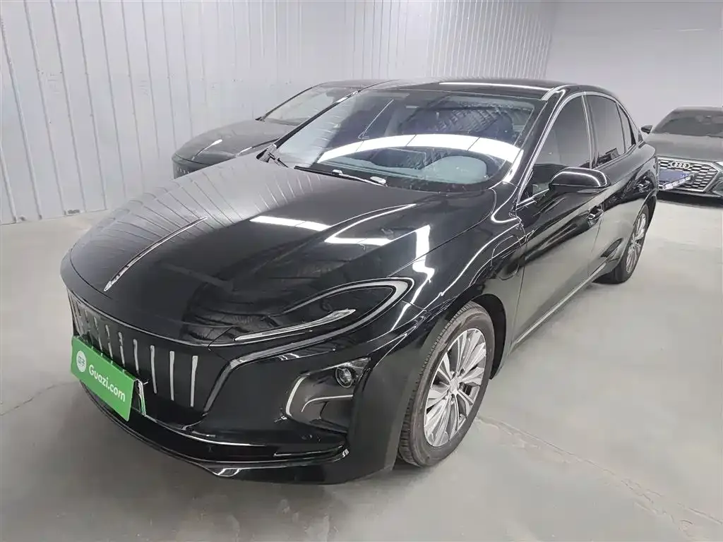 Hongqi E-QM5 — фото 2