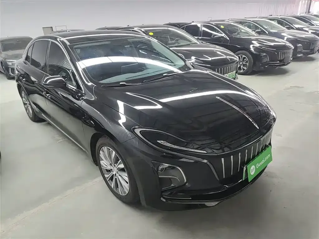 Hongqi E-QM5 — фото 4