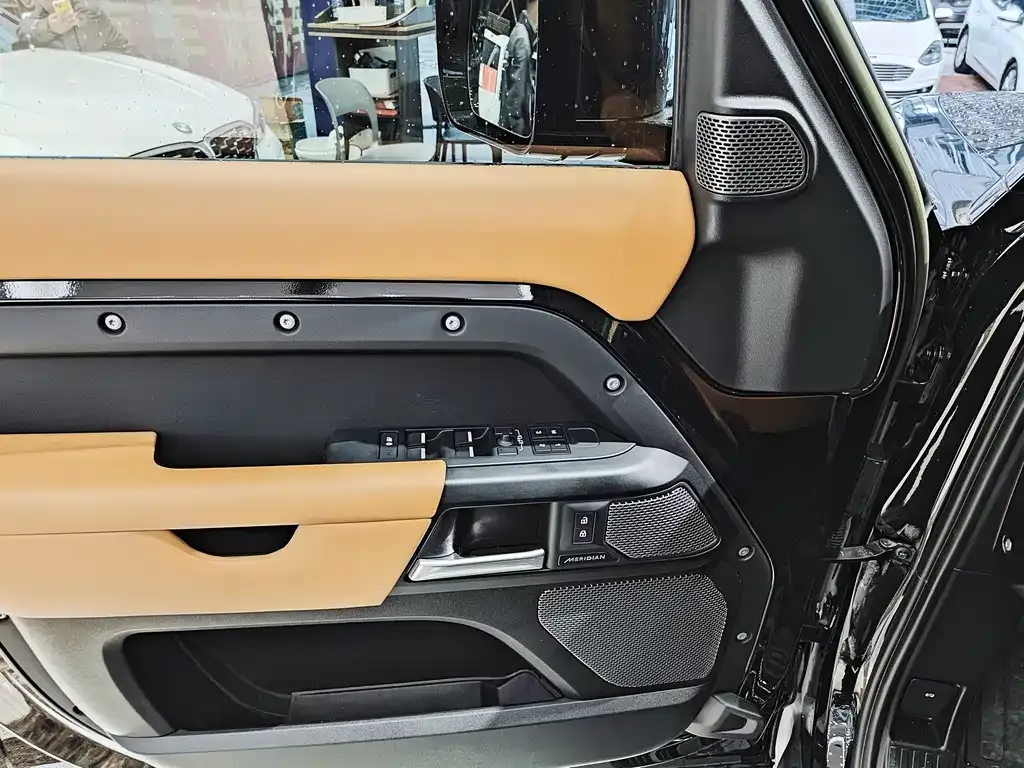 Land Rover Defender 2022 из CN, фото 7