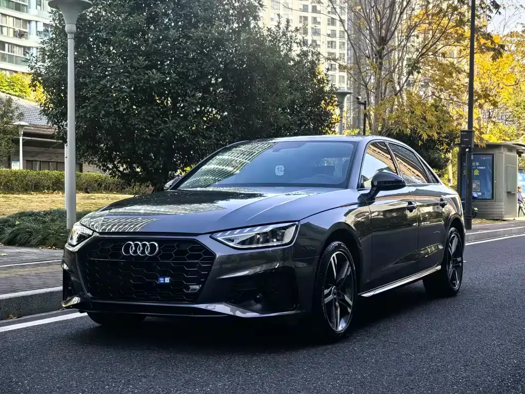 Audi A4L 2022 из CN, фото 1