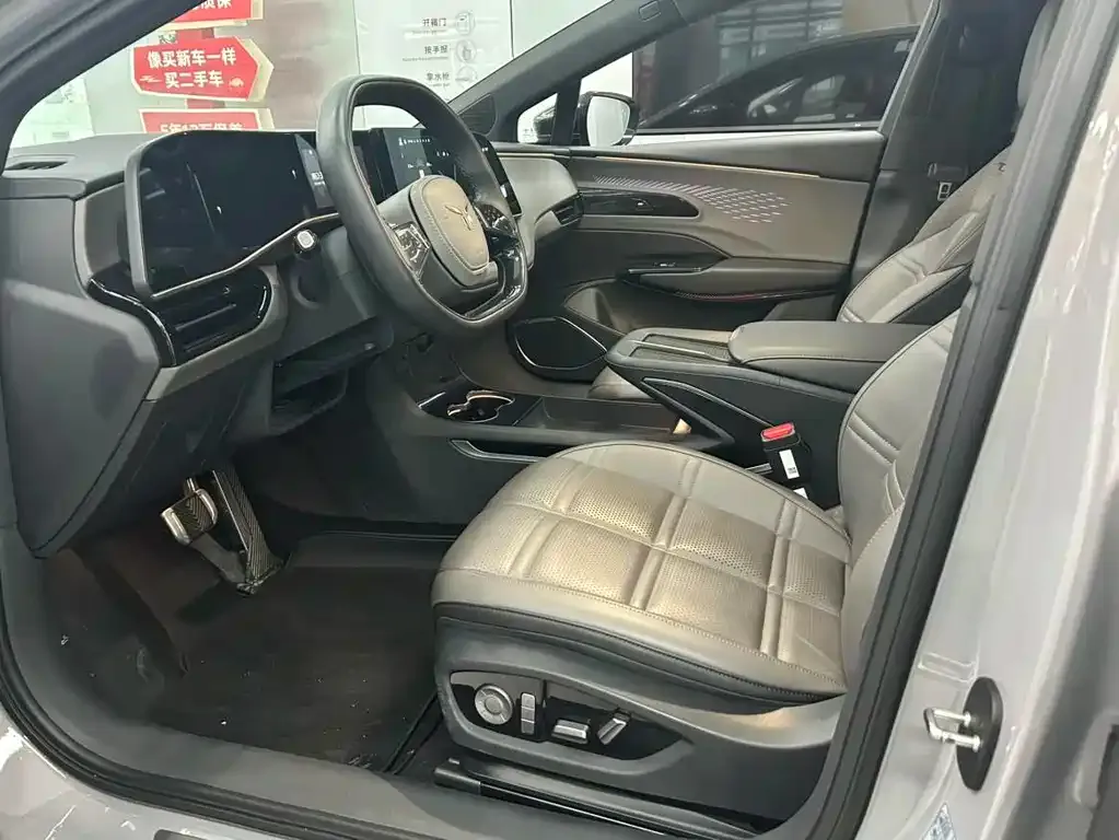 Hongqi EH7 — фото 9