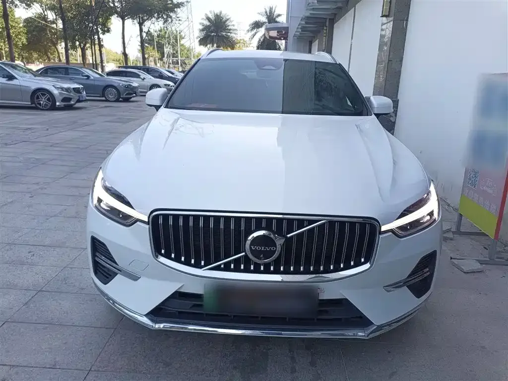 Volvo XC60 PHEV 2024 из CN, фото 3