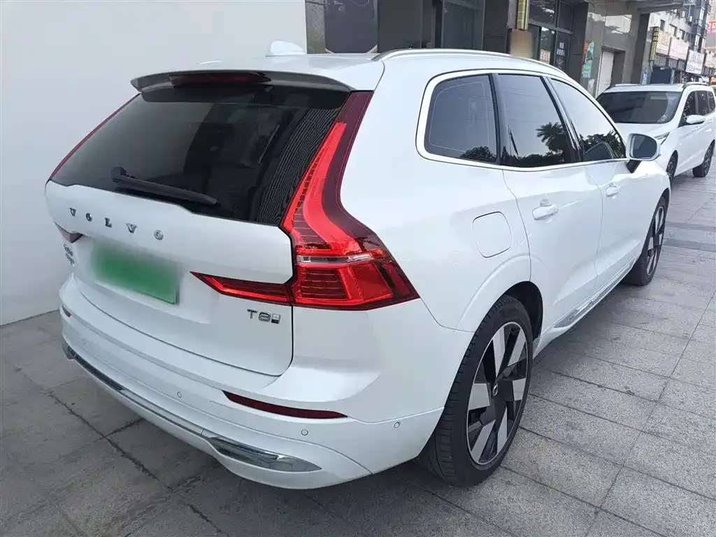 Volvo XC60 PHEV 2024 из CN, фото 7