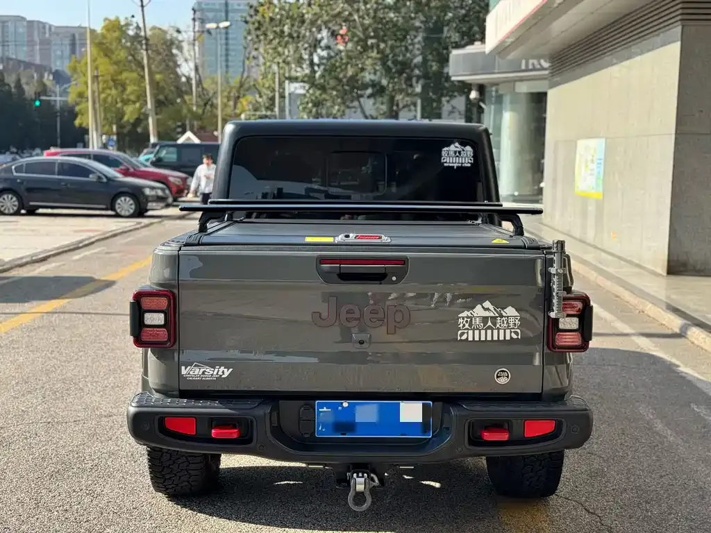 Jeep Gladiator 2023 из CN, фото 4