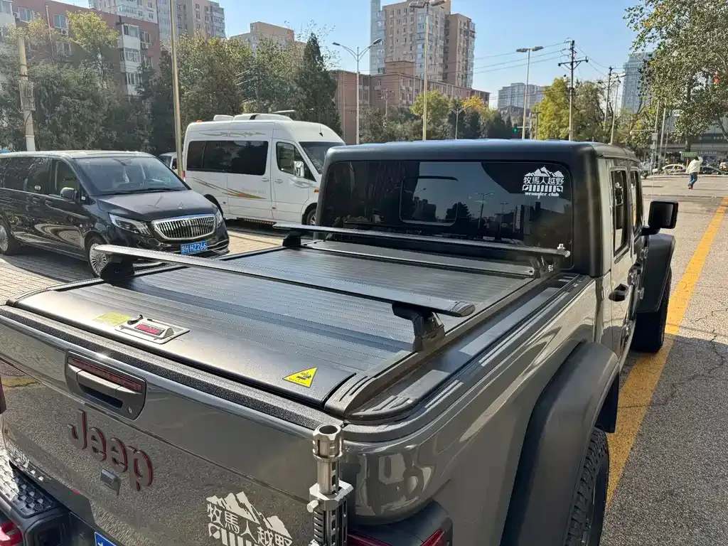 Jeep Gladiator 2023 из CN, фото 9