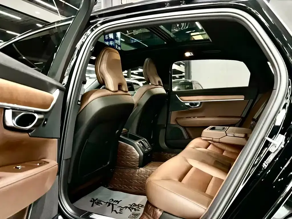 Volvo S90 2021 из CN, фото 6