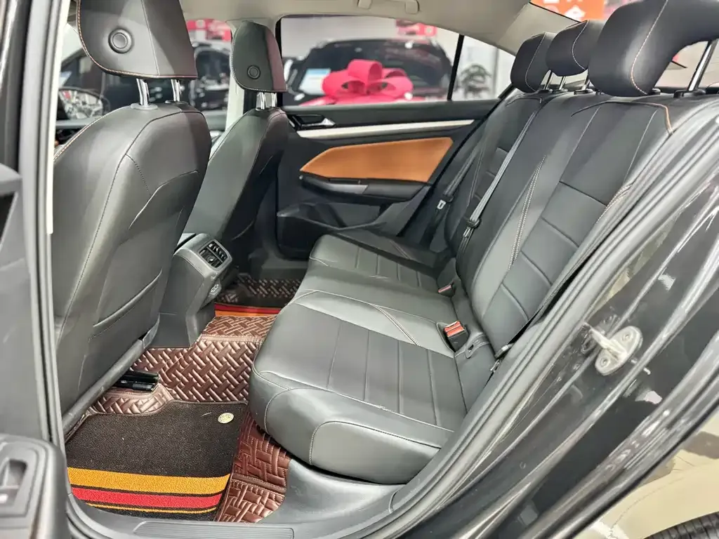 Volkswagen Bora 2023 из CN, фото 8