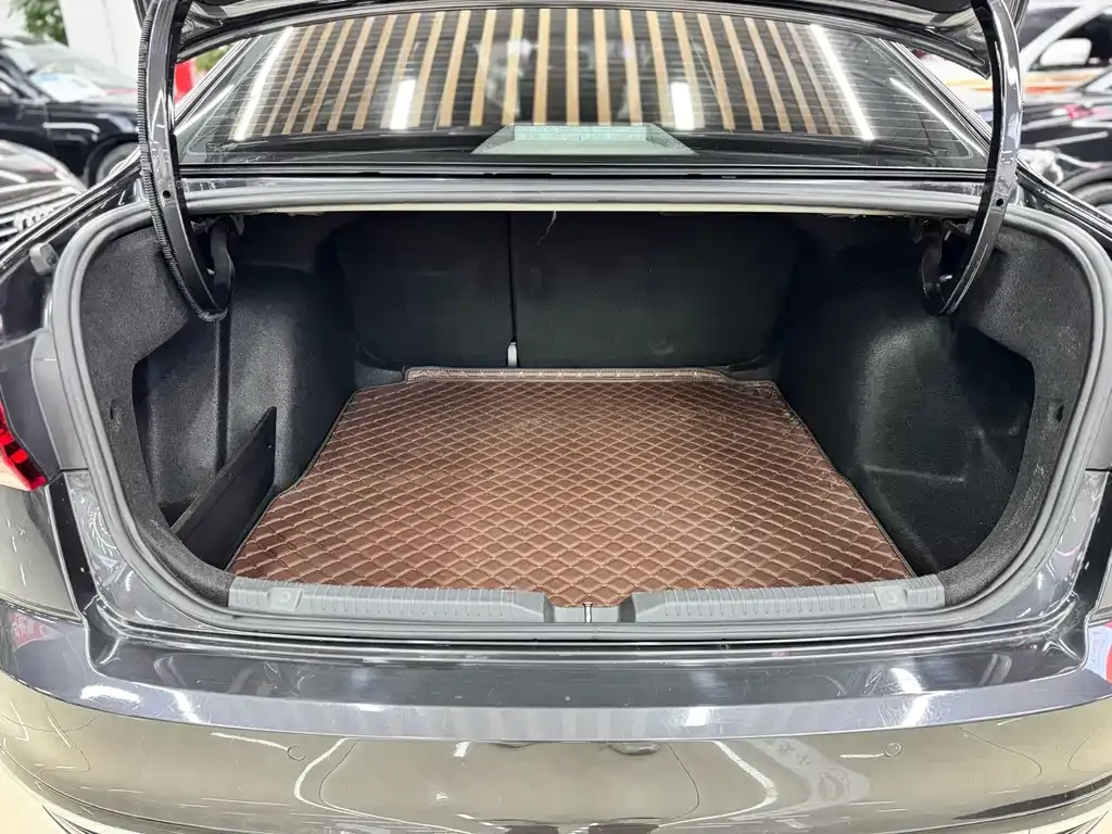 Volkswagen Bora 2023 из CN, фото 9