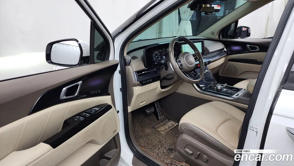 Kia Carnival — фото 10