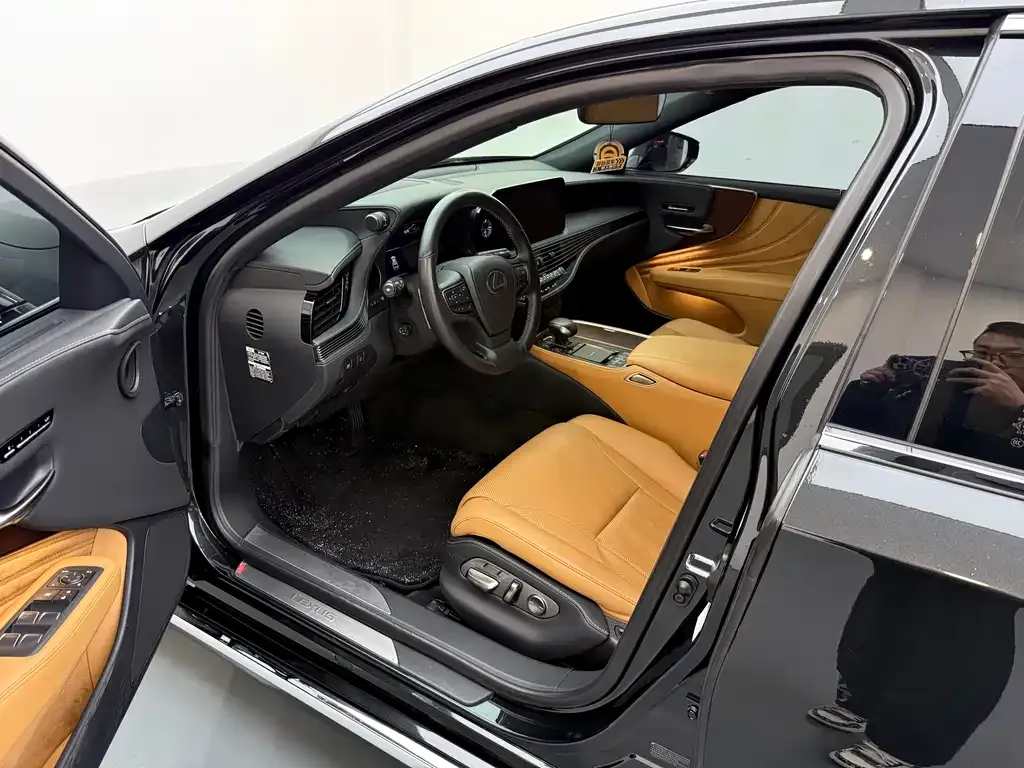 Lexus LM 2022 из CN, фото 7