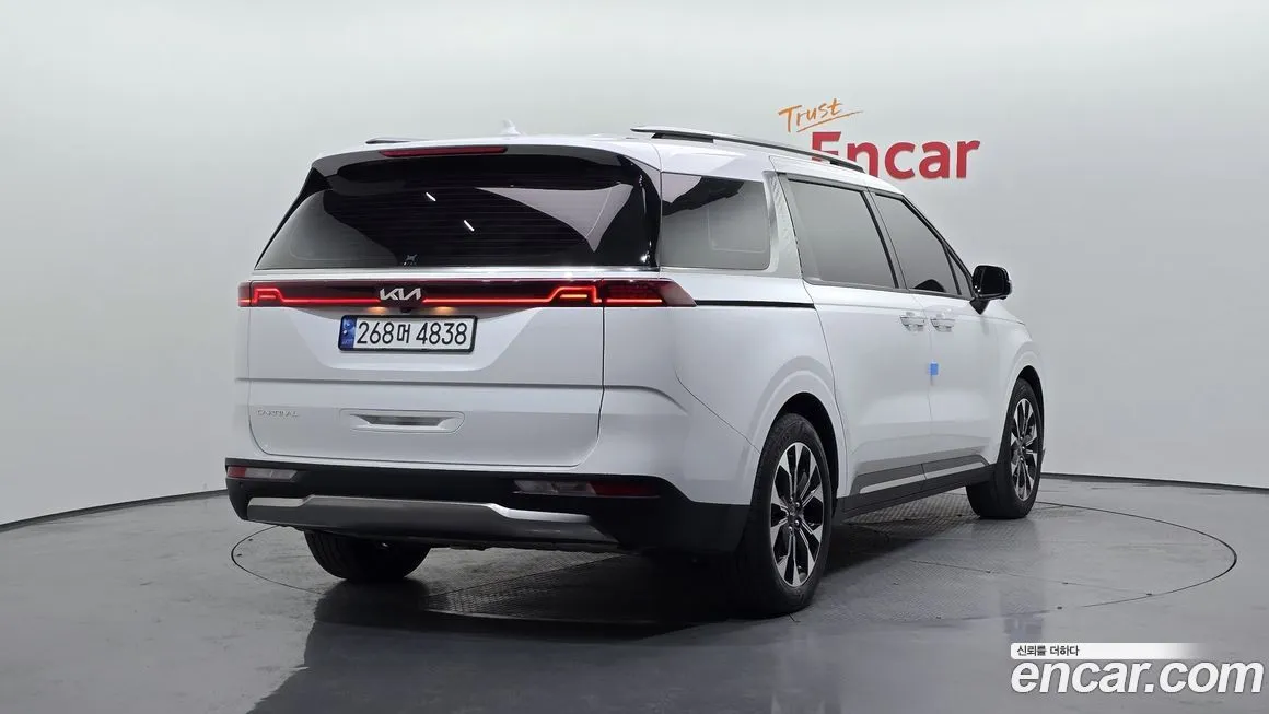 Kia Carnival 2023 из KR, фото 2