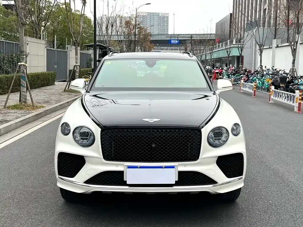 Bentley Bentayga 2021 из CN, фото 1