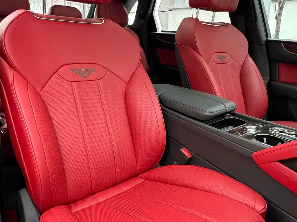 Bentley Bentayga 2021 из CN, фото 7