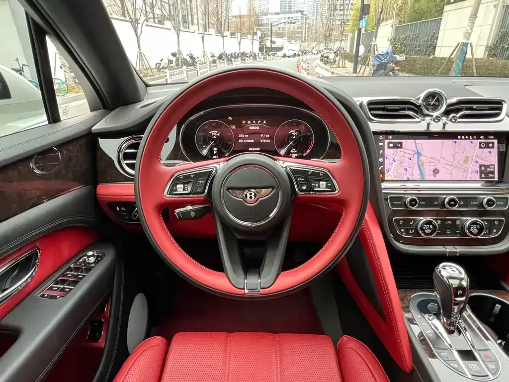 Bentley Bentayga 2021 из CN, фото 8
