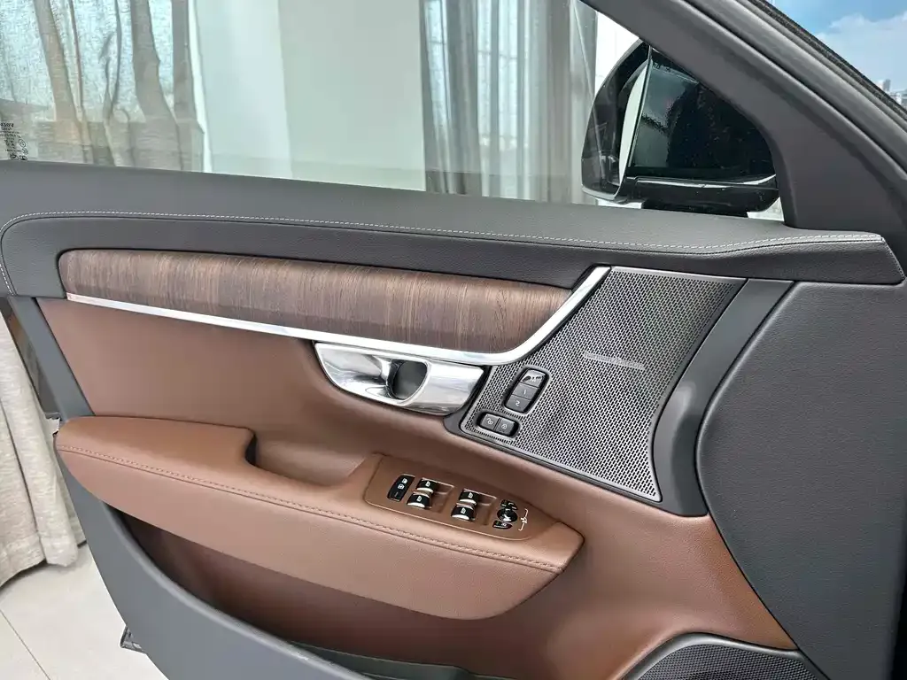 Volvo S90 2025 из CN, фото 9