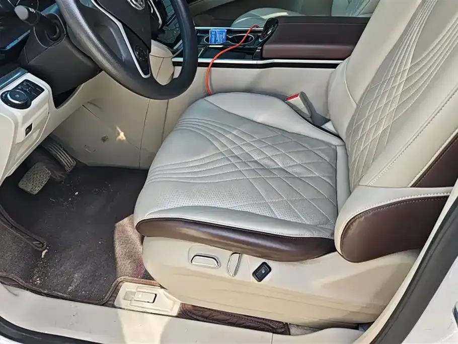 Buick GL8 2022 из CN, фото 9
