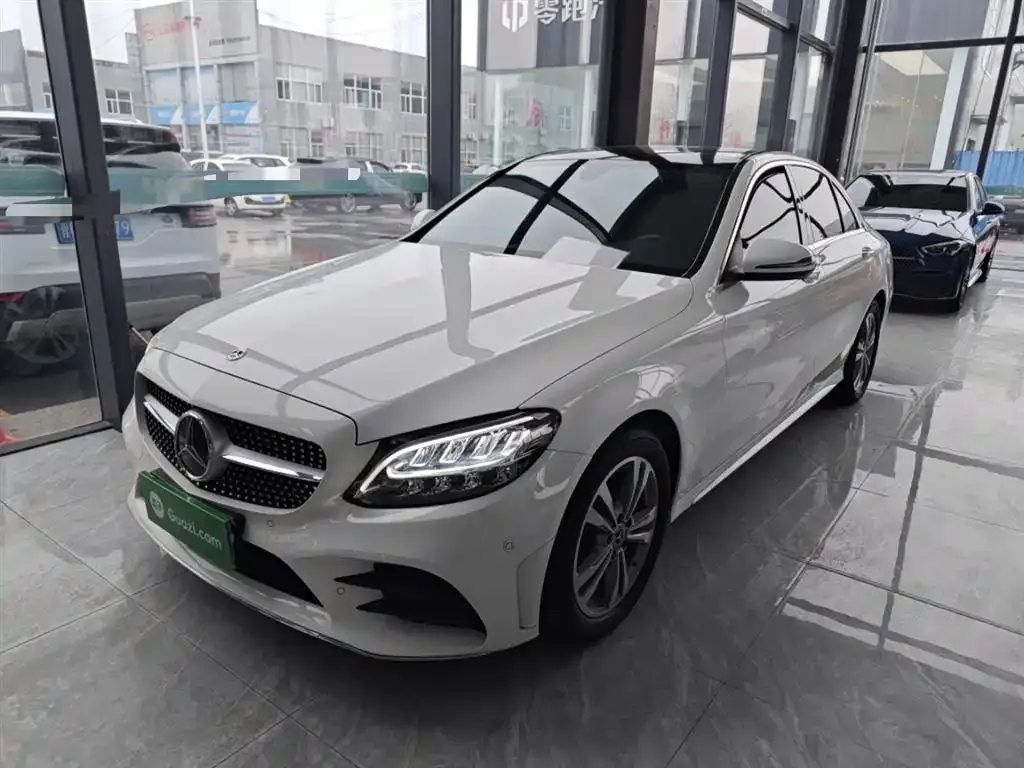 Mercedes-Benz C-Class — фото 1