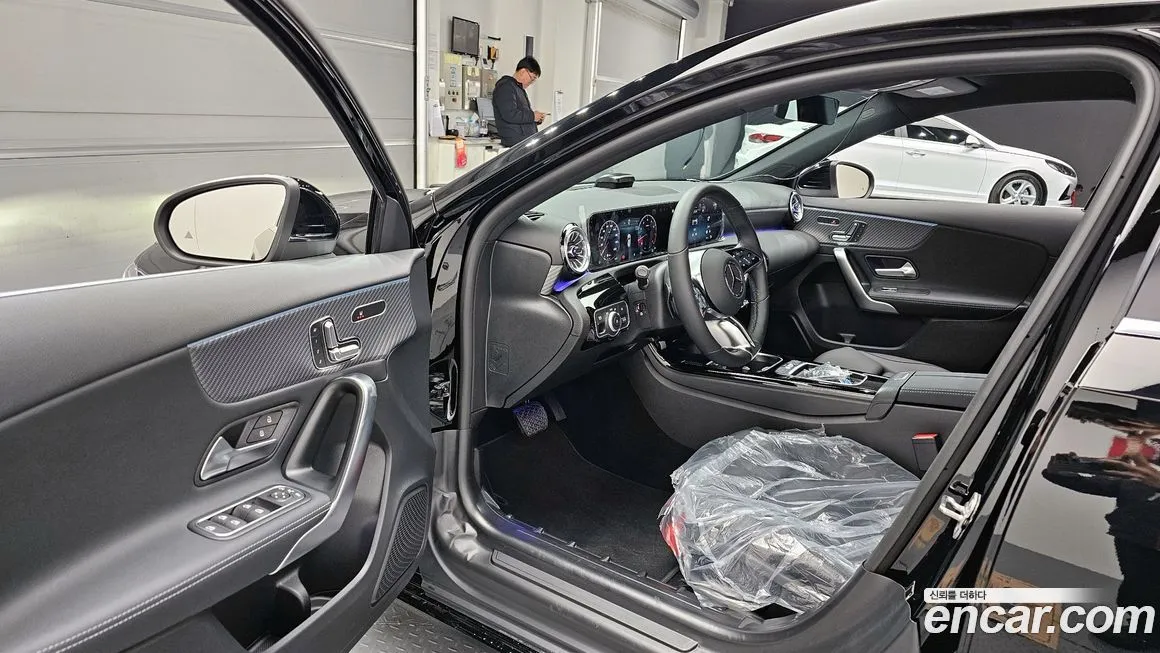 Mercedes-Benz A-Class — фото 10