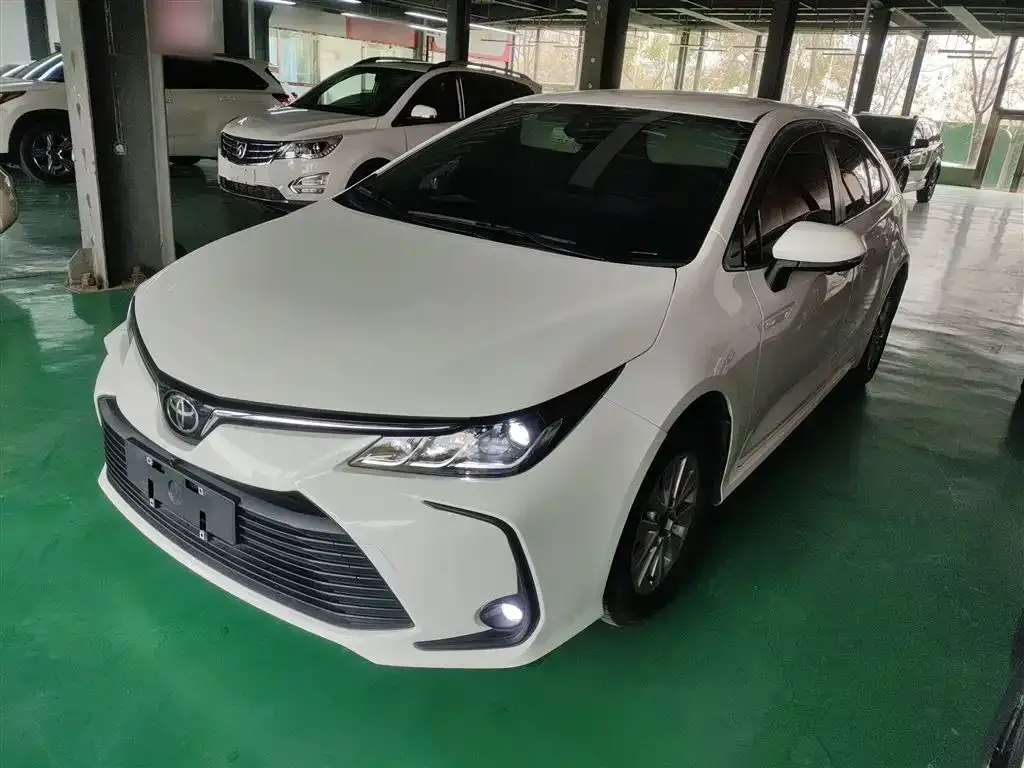 Toyota Corolla 2024 из CN, фото 1