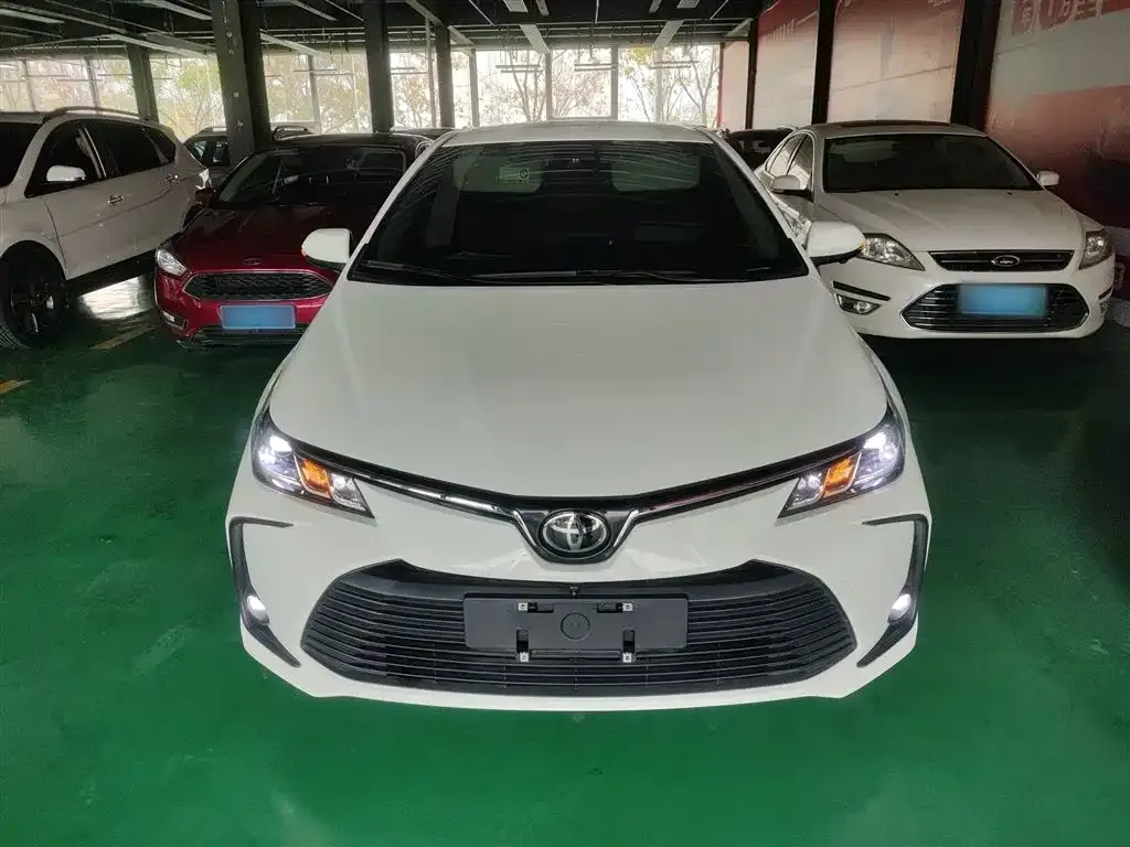 Toyota Corolla 2024 из CN, фото 3