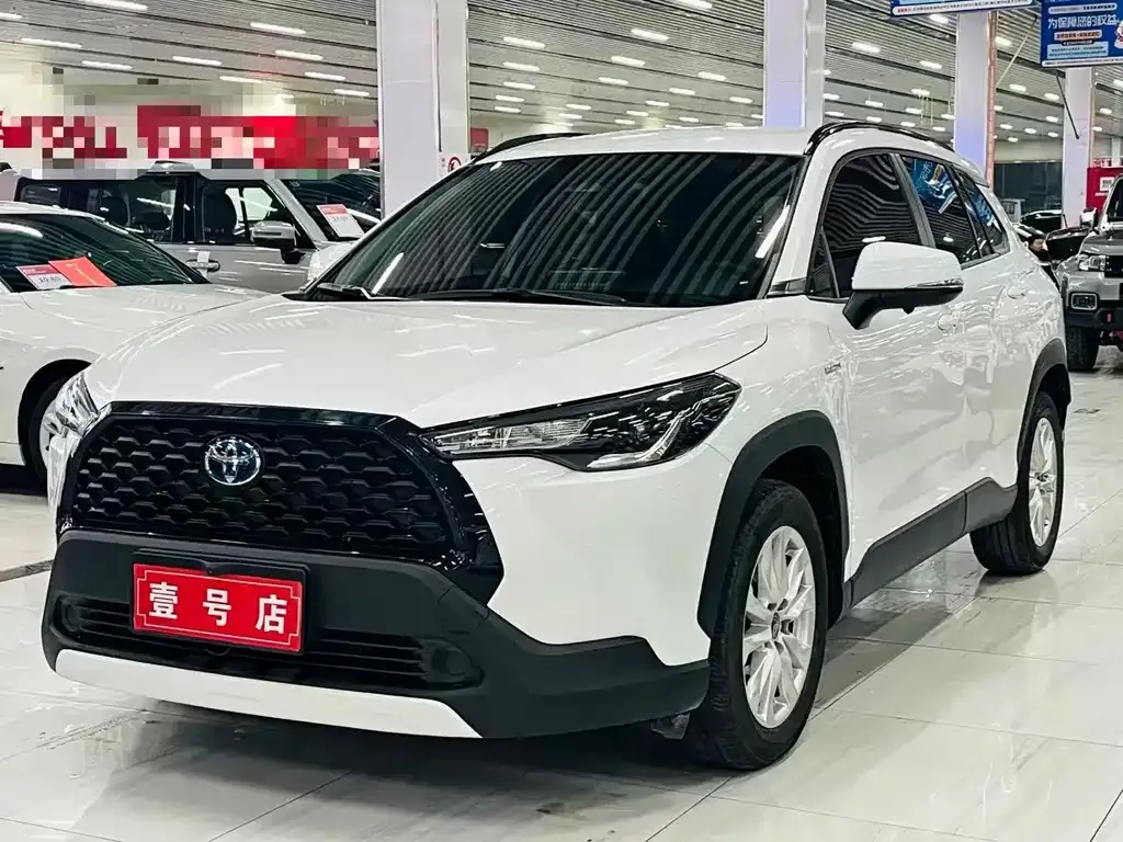 Toyota Corolla Cross 2024 из CN, фото 1