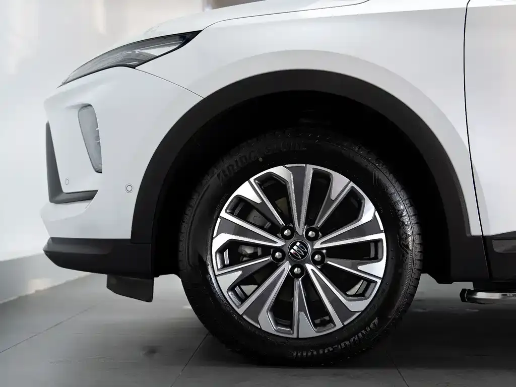 Buick Envision Plus — фото 8