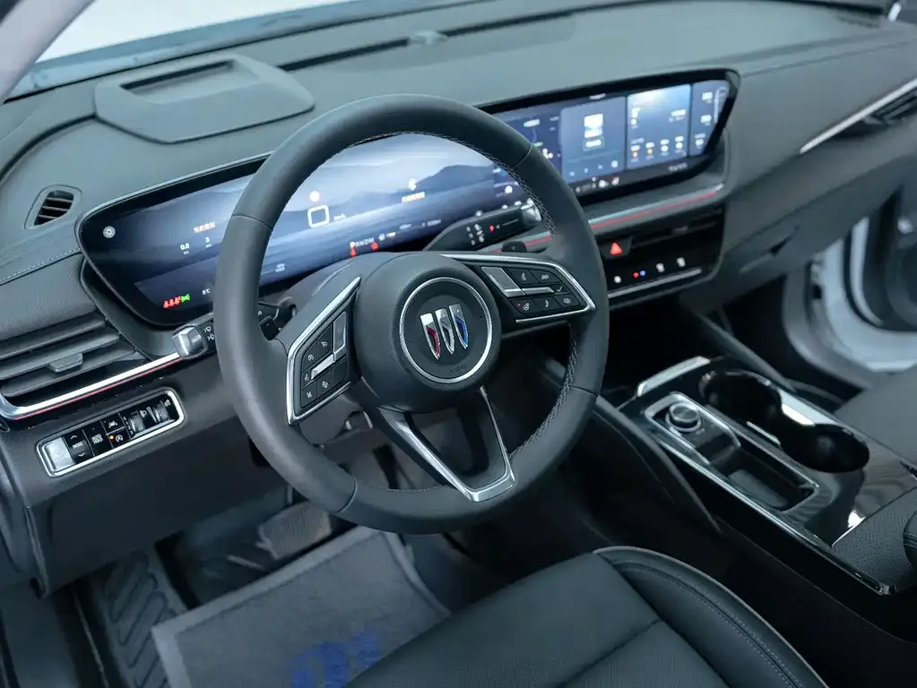 Buick Envision Plus — фото 9