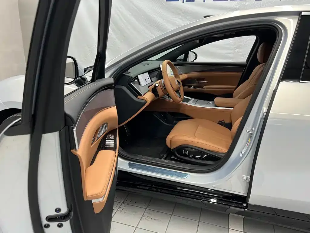 [object Object] 汉L 2025 из CN, фото 6