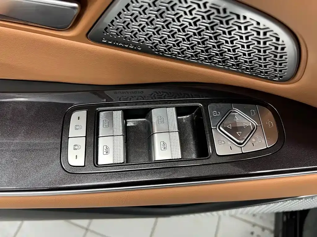 [object Object] 汉L 2025 из CN, фото 8