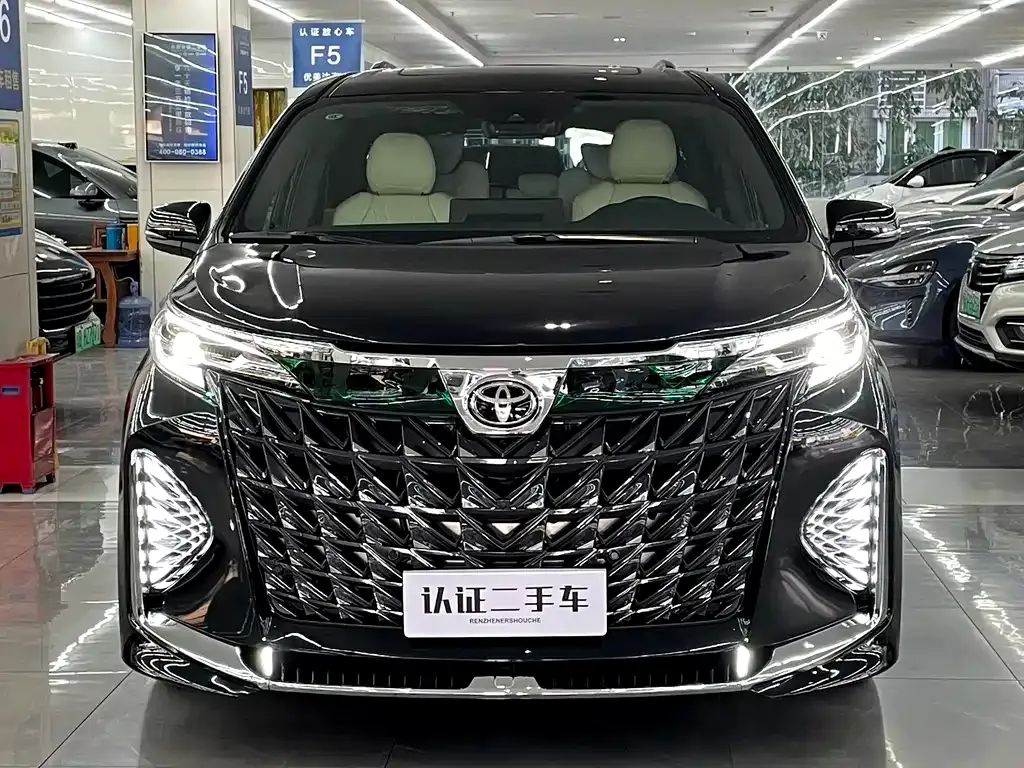 Toyota Sienna 2025 из CN, фото 3