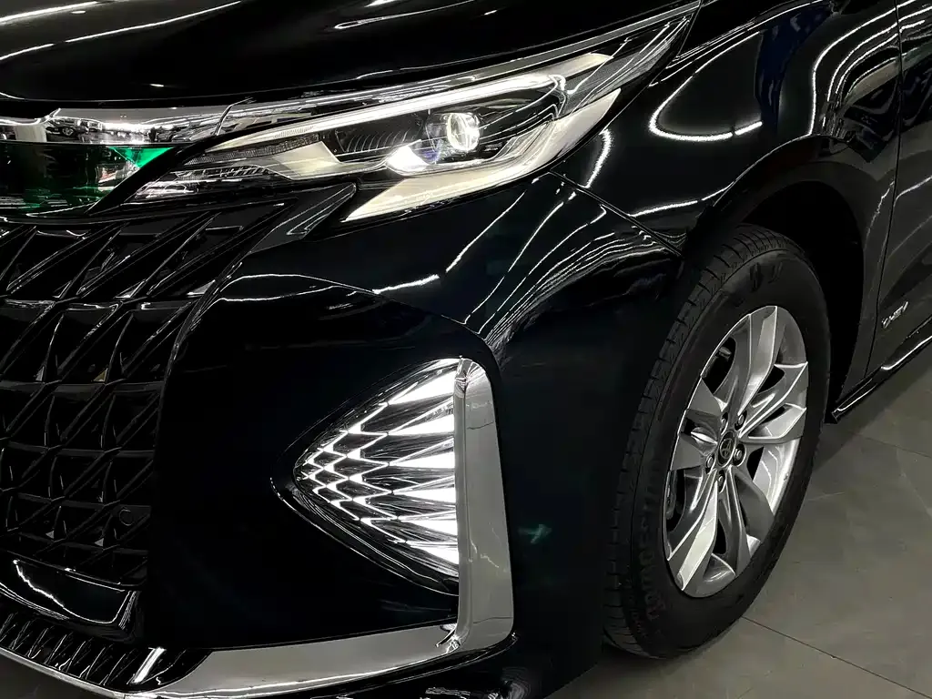 Toyota Sienna 2025 из CN, фото 5