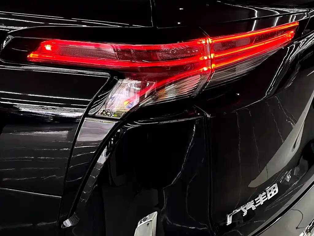 Toyota Sienna 2025 из CN, фото 7