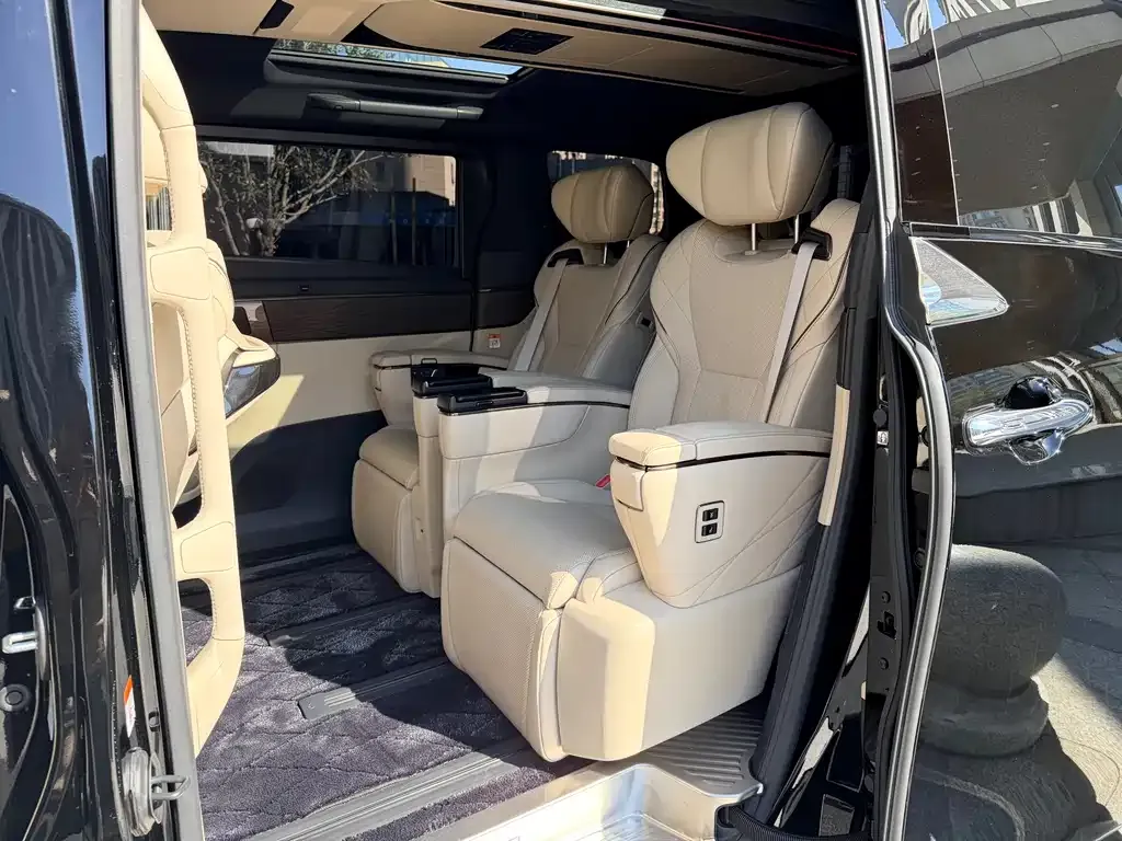 Toyota Alphard 2024 из CN, фото 10