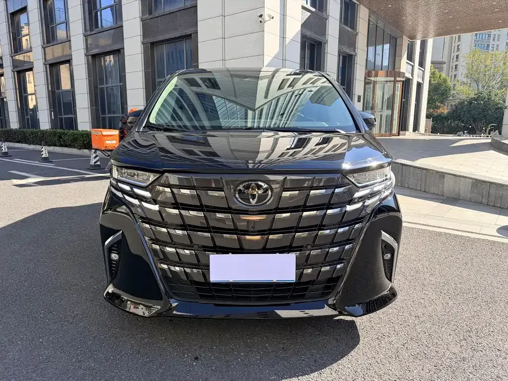 Toyota Alphard 2024 из CN, фото 2