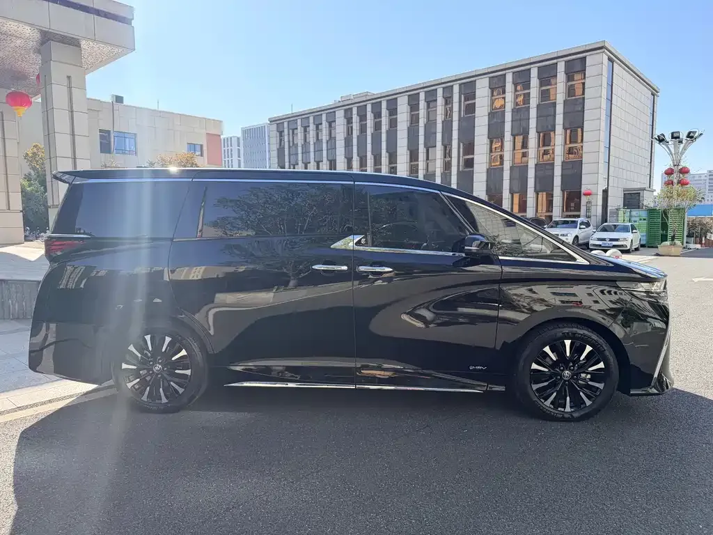 Toyota Alphard 2024 из CN, фото 4