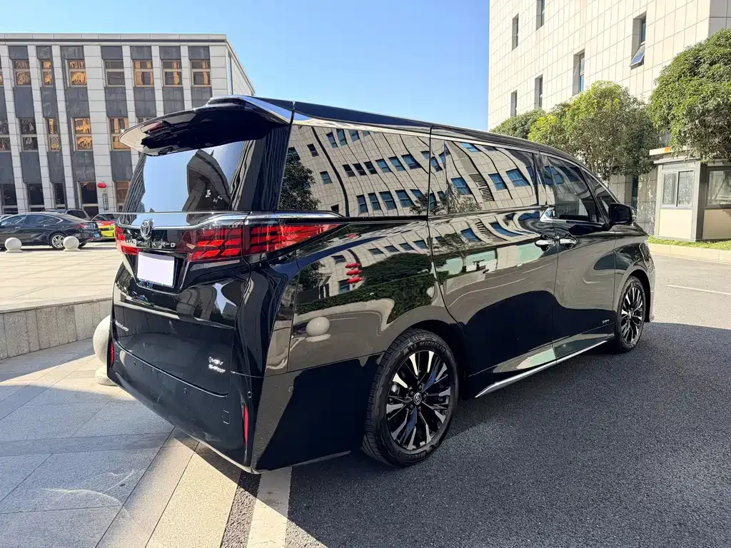 Toyota Alphard 2024 из CN, фото 5