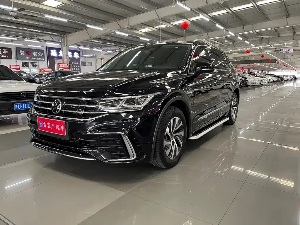 Volkswagen Tiguan L New Energy — фото 1
