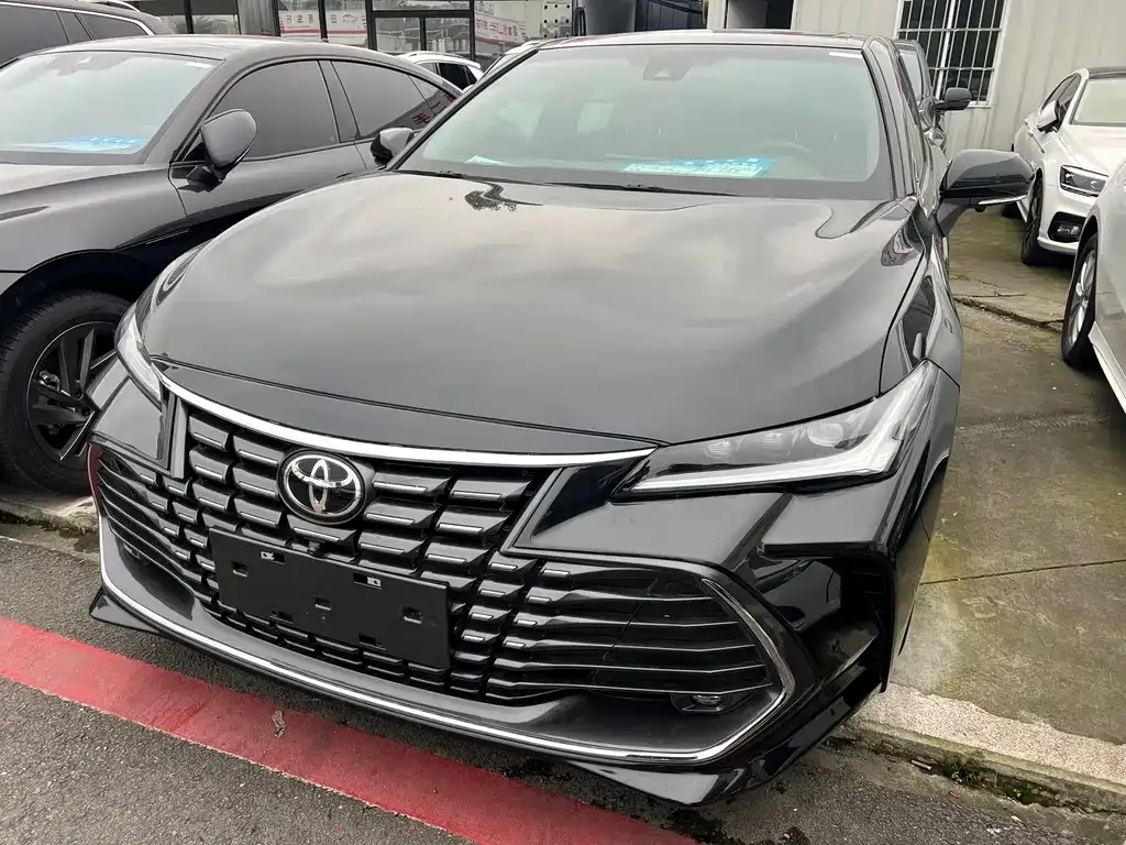 Toyota Avalon 2023 из CN, фото 1