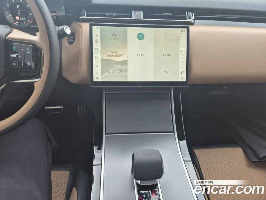 Land Rover Range Rover Velar 2025 из KR, фото 10