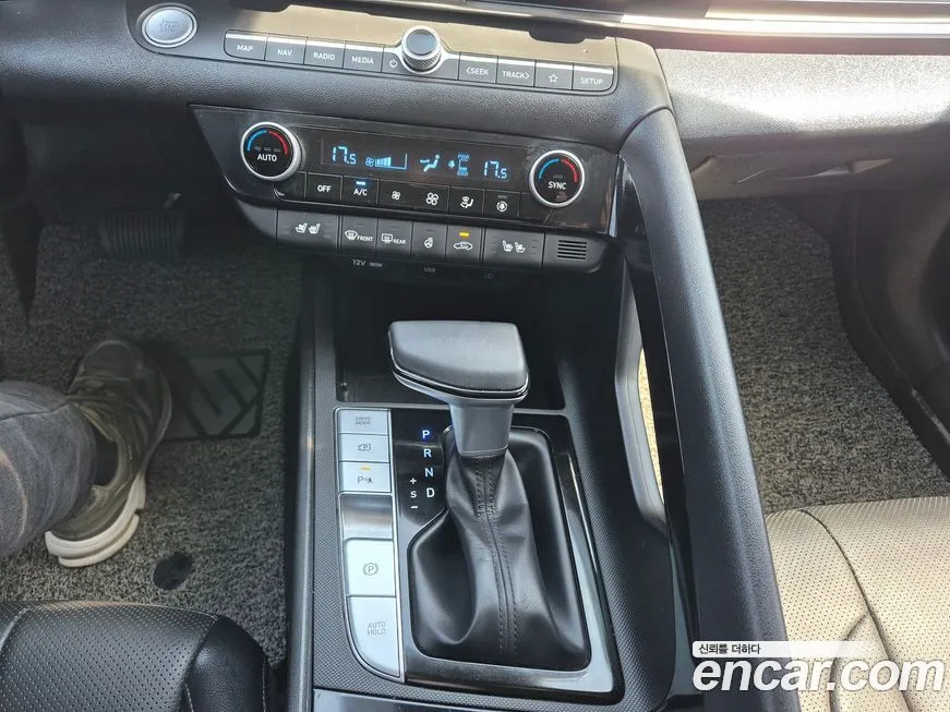 Hyundai AVANTE — фото 10