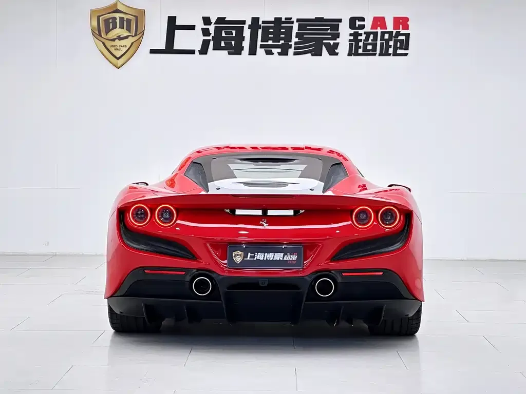 Ferrari F8 — фото 7
