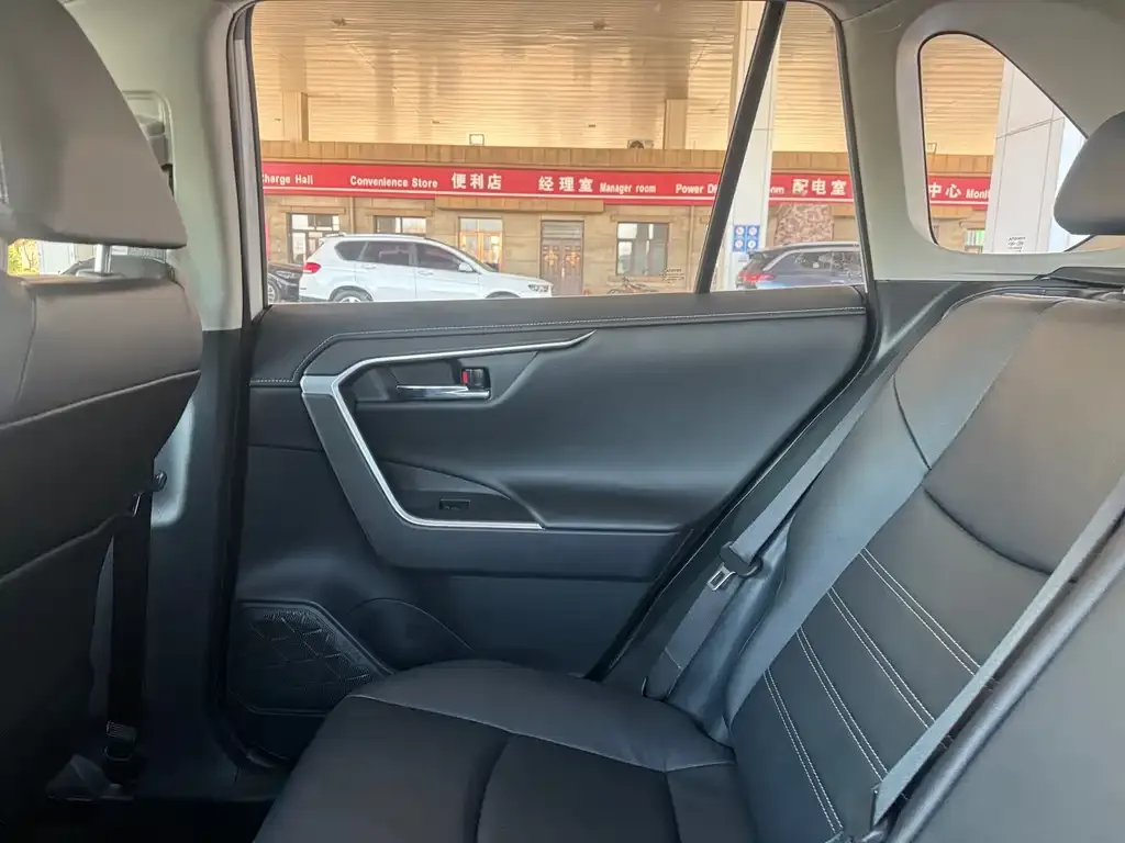 Toyota RAV4 2021 из CN, фото 10