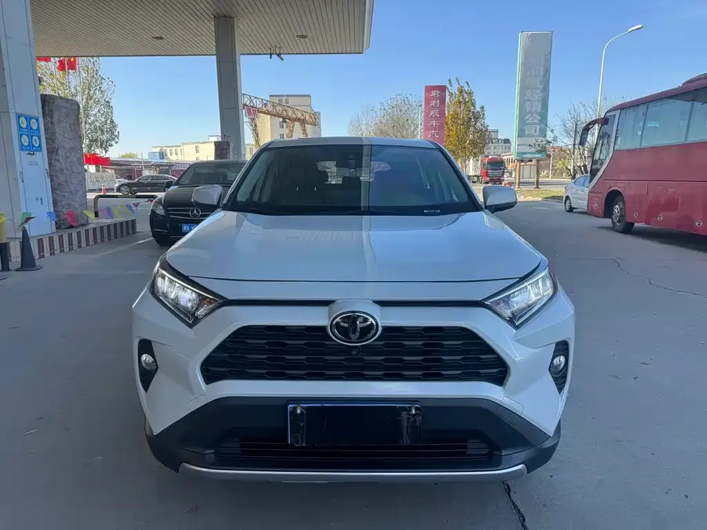Toyota RAV4 2021 из CN, фото 3
