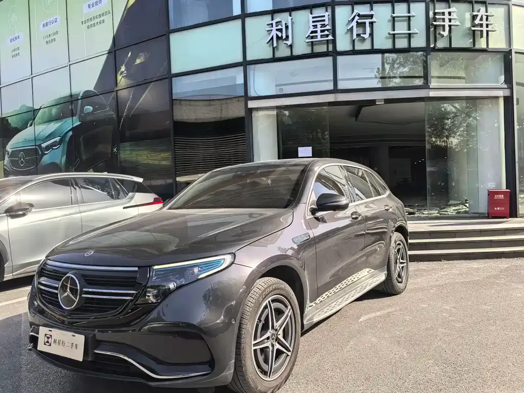 Mercedes-Benz EQC — фото 1
